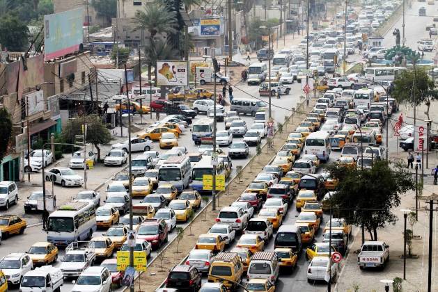 المرور تُعلن قطع طريقين حيويين في بغداد وتحدد البدائل